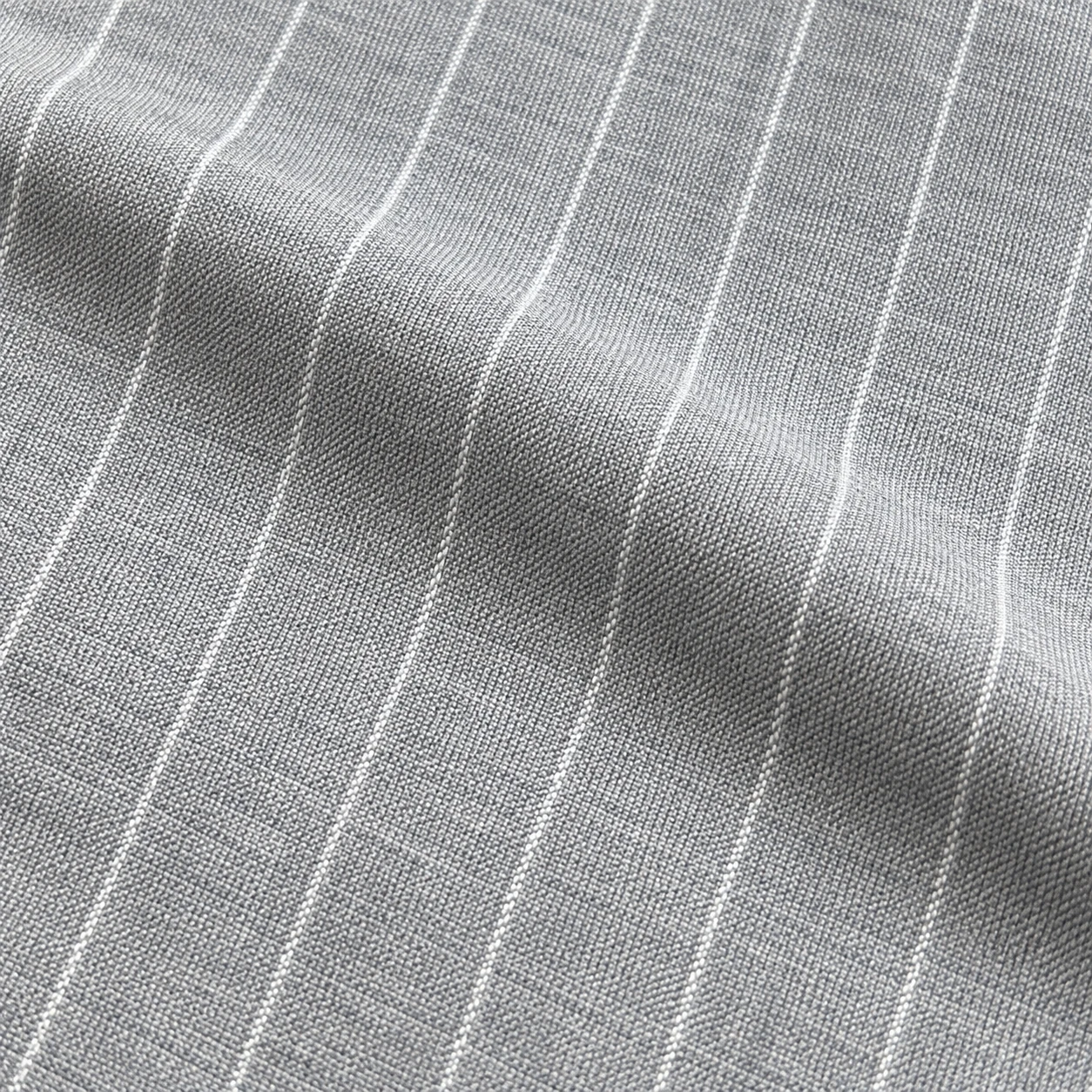 1663 · Light Grey Chalk Stripe 面料参考